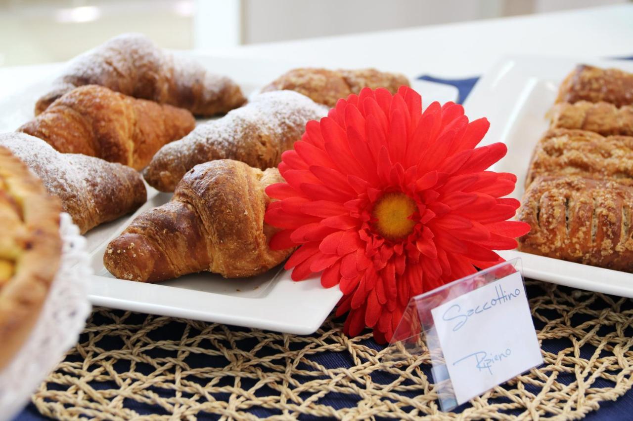 Hotel Merano Misano Adriatico Εξωτερικό φωτογραφία