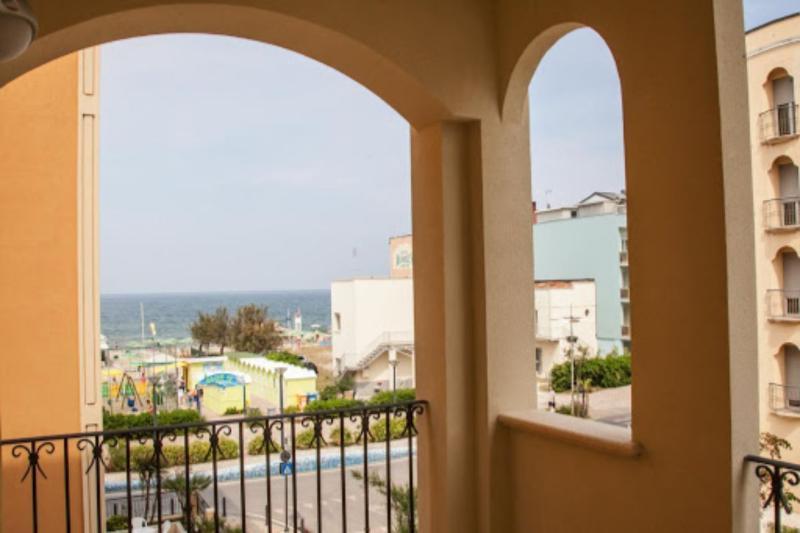 Hotel Merano Misano Adriatico Εξωτερικό φωτογραφία